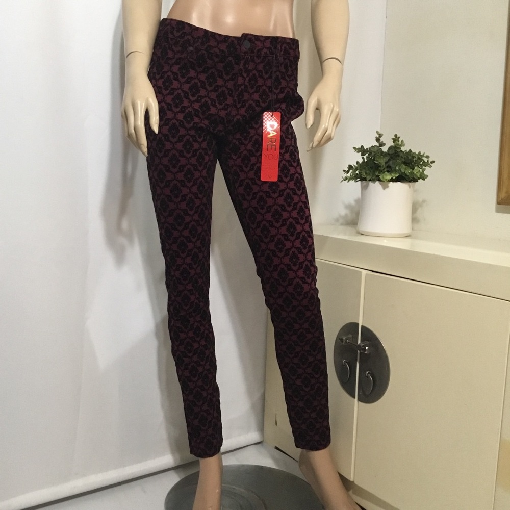 NWT-Celebrity pink skinny jean (D-18